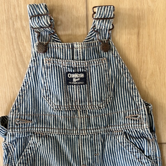 Vintage Oshkosh overalls - Picture 2 of 3